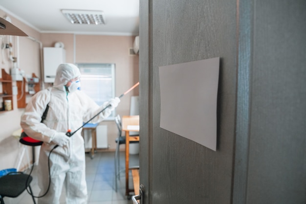 Avantajele utilizării finisajelor antimicrobiene în locuințe