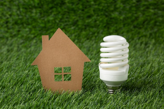 Cum alegi materialele potrivite pentru construcția unei hale eficiente energetic?