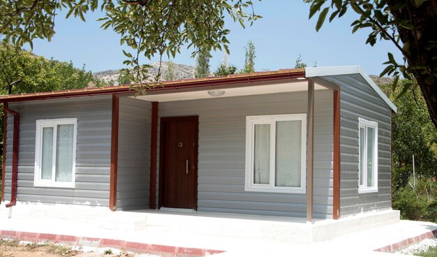 Ce avantaje au casele construite cu panouri prefabricate?